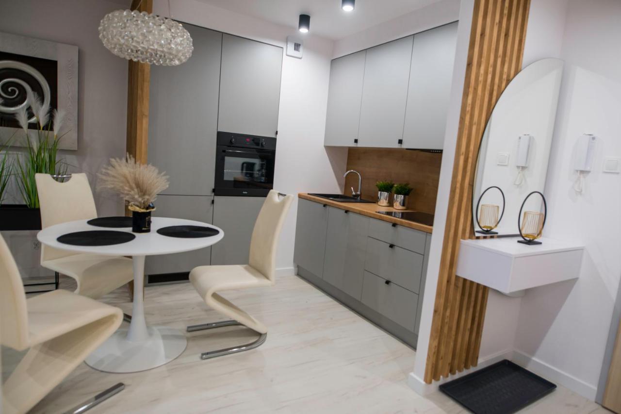Nowoczesny Apartament Ludova Biskupiec  Kültér fotó